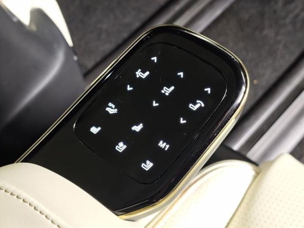 GAC M8 с пробегом 2023 года, цена 4 159 000 рублей, 23576 км, минивэн, Автокод Объявления