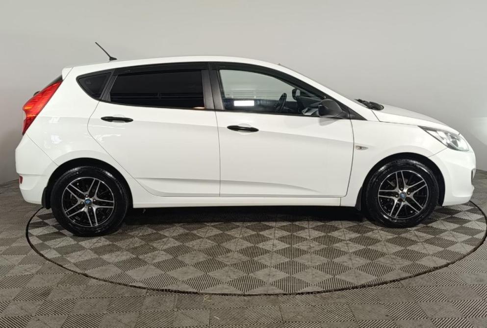 Hyundai Solaris I Волгоград  - изображение 8