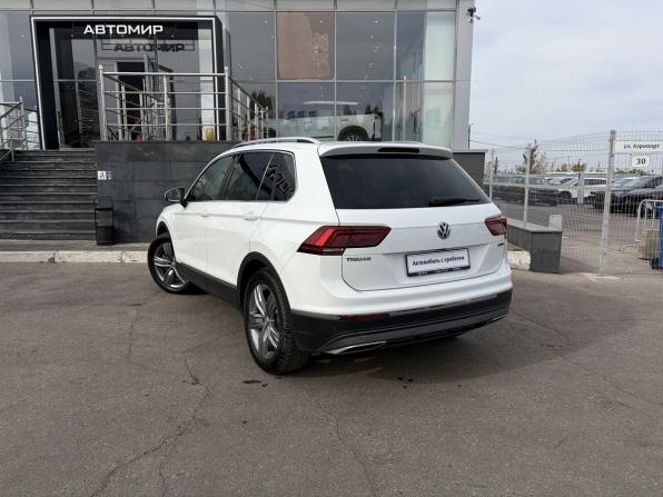 Volkswagen Tiguan II с пробегом 2018 года, цена 2 800 000 рублей, 114181 км, внедорожник, Автокод Объявления