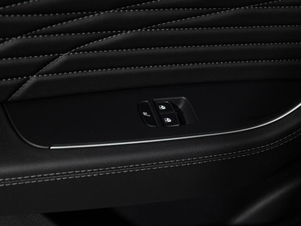 Hongqi HS5 I с пробегом 2024 года, цена 2 829 500 рублей, 29400 км, внедорожник, Автокод Объявления