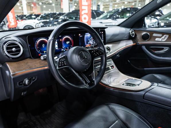 Mercedes-Benz E-Класс V (W213 S213 C238) Рестайлинг с пробегом 2021 года, цена 3 999 700 рублей, 72020 км, седан, Автокод Объявления