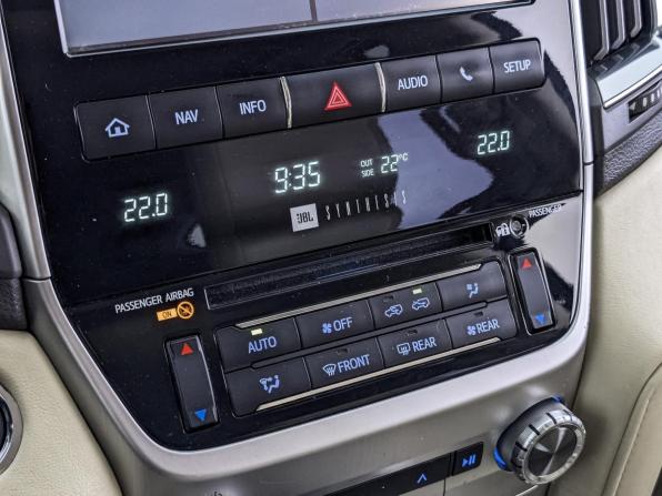 Toyota Land Cruiser 200 Series Рестайлинг 2 с пробегом 2016 года, цена 4 490 000 рублей, 251540 км, внедорожник, Автокод Объявления