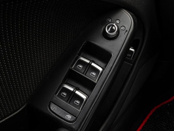 Audi A4 IV (B8) Рестайлинг с пробегом 2012 года, цена 1 280 000 рублей, 247870 км, седан, Автокод Объявления