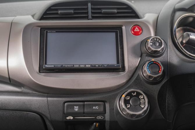 Honda Fit II с пробегом 2012 года, цена 849 000 рублей, 164000 км, хэтчбек, Автокод Объявления
