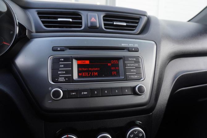 Kia Rio III Рестайлинг с пробегом 2015 года, цена 910 000 рублей, 170871 км, седан, Автокод Объявления