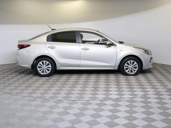Kia Rio IV с пробегом 2018 года, цена 1 049 000 рублей, 133638 км, седан, Автокод Объявления
