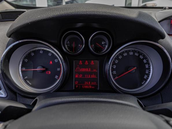 Opel Mokka I с пробегом 2013 года, цена 1 040 000 рублей, 170628 км, внедорожник, Автокод Объявления