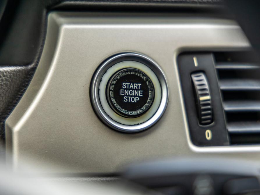 BMW 3 серии V (E90/E91/E92/E93) Рестайлинг Волгоград  - изображение 18