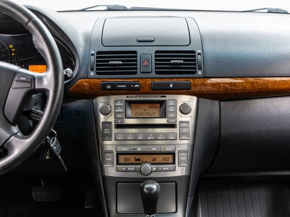 Toyota Avensis II Рестайлинг с пробегом 2006 года, цена 1 038 000 рублей, 196784 км, седан, Автокод Объявления