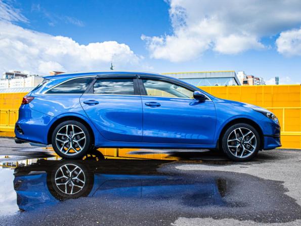 Kia Ceed III Рестайлинг с пробегом 2021 года, цена 2 130 000 рублей, 119275 км, универсал, Автокод Объявления