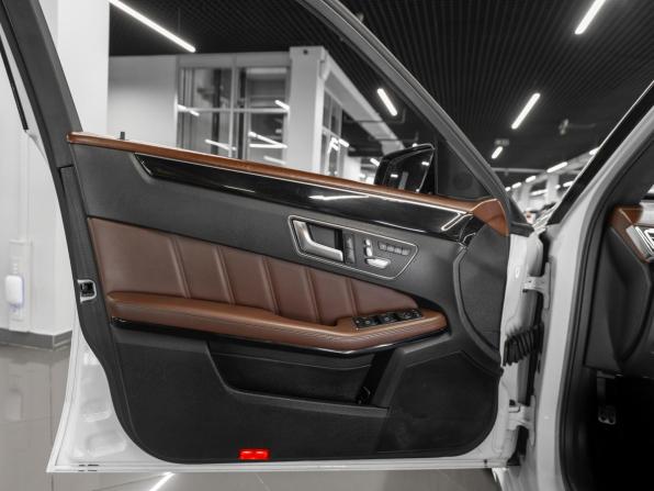 Mercedes-Benz E-Класс IV (W212 S212 C207) Рестайлинг с пробегом 2013 года, цена 2 085 000 рублей, 211394 км, седан, Автокод Объявления