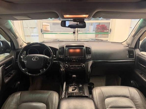 Toyota Land Cruiser 200 Series с пробегом 2010 года, цена 3 450 000 рублей, 200000 км, внедорожник, Автокод Объявления
