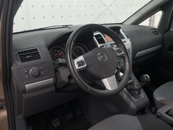 Opel Zafira B Рестайлинг с пробегом 2012 года, цена 950 000 рублей, 189708 км, компактвэн, Автокод Объявления