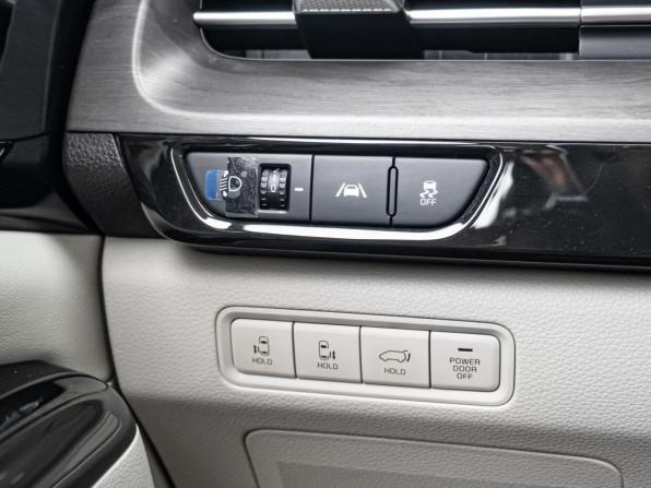 Kia Carnival IV с пробегом 2023 года, цена 4 630 000 рублей, 53952 км, минивэн, Автокод Объявления