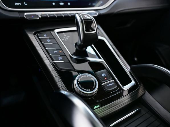 Geely Atlas Pro с пробегом 2023 года, цена 2 100 000 рублей, 42134 км, внедорожник, Автокод Объявления