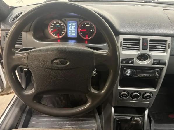 Lada (ВАЗ) Priora I с пробегом 2010 года, цена 219 000 рублей, 180000 км, хэтчбек, Автокод Объявления