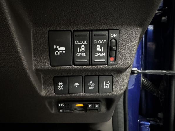 Honda Freed II с пробегом 2018 года, цена 1 600 000 рублей, 157574 км, компактвэн, Автокод Объявления