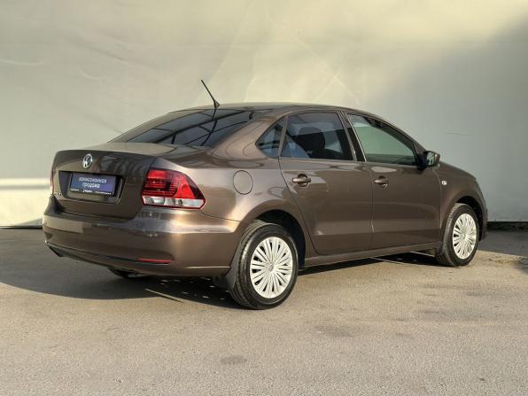 Volkswagen Polo V Рестайлинг с пробегом 2016 года, цена 1 010 000 рублей, 132508 км, седан, Автокод Объявления
