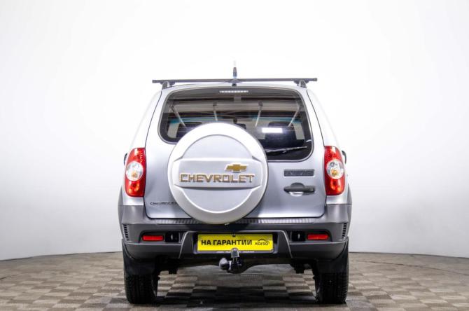 Chevrolet Niva I Рестайлинг с пробегом 2015 года, цена 749 000 рублей, 93000 км, внедорожник, Автокод Объявления