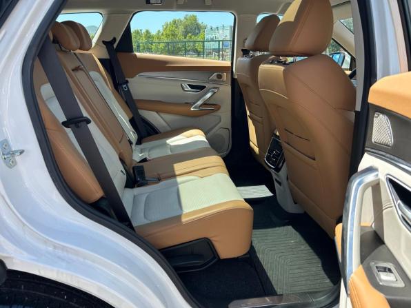 JETOUR X70+ I Рестайлинг с пробегом 2023 года, цена 2 300 000 рублей, 4700 км, внедорожник, Автокод Объявления