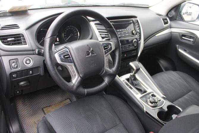 Mitsubishi Pajero Sport III с пробегом 2018 года, цена 2 919 000 рублей, 156476 км, внедорожник, Автокод Объявления