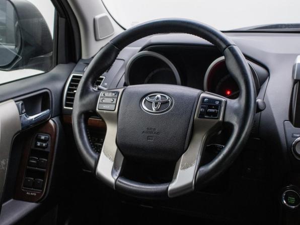 Toyota Land Cruiser Prado 150 Series Рестайлинг 1 с пробегом 2016 года, цена 3 270 000 рублей, 163692 км, внедорожник, Автокод Объявления