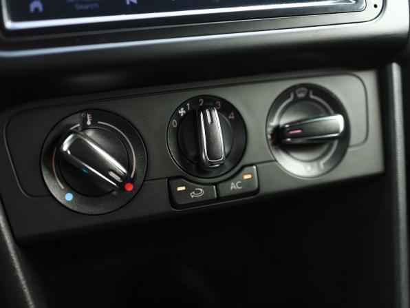 Volkswagen Polo V с пробегом 2011 года, цена 649 000 рублей, 156077 км, седан, Автокод Объявления