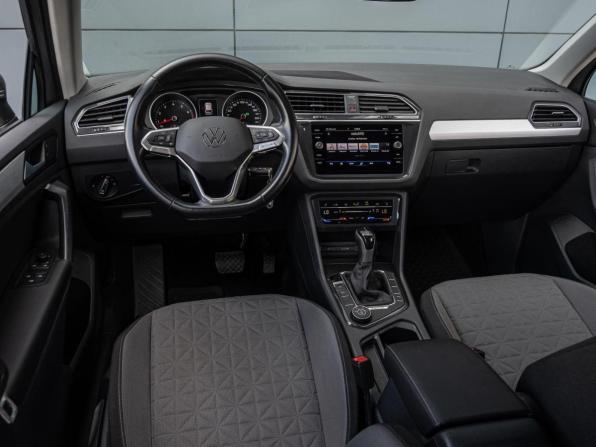 Volkswagen Tiguan II Рестайлинг с пробегом 2022 года, цена 3 350 000 рублей, 13419 км, внедорожник, Автокод Объявления