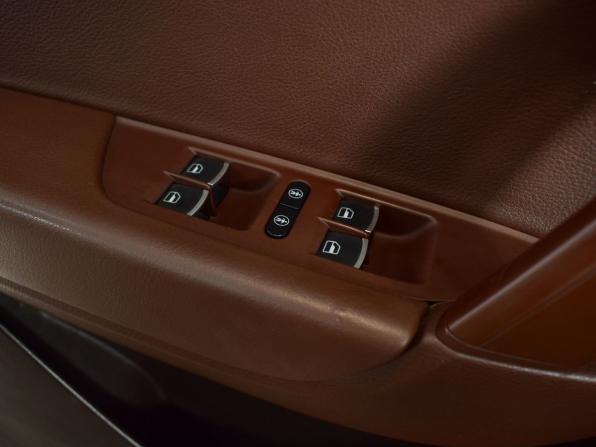 Volkswagen Touareg II с пробегом 2011 года, цена 1 799 995 рублей, 314265 км, внедорожник, Автокод Объявления