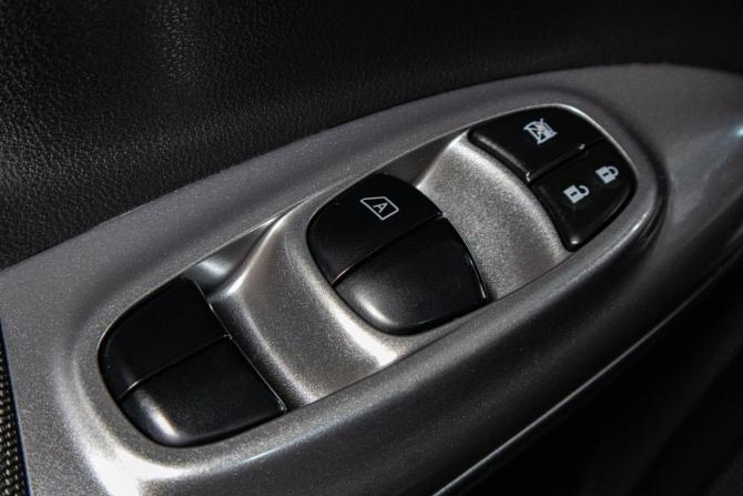 Nissan Juke I с пробегом 2011 года, цена 1 009 000 рублей, 197011 км, внедорожник, Автокод Объявления