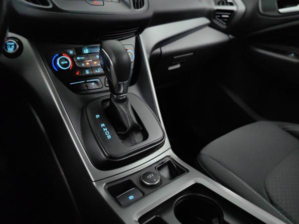 Ford Kuga II Рестайлинг с пробегом 2018 года, цена 1 368 000 рублей, 233780 км, внедорожник, Автокод Объявления