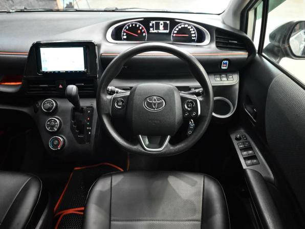 Toyota Sienta II с пробегом 2016 года, цена 1 470 000 рублей, 136266 км, минивэн, Автокод Объявления