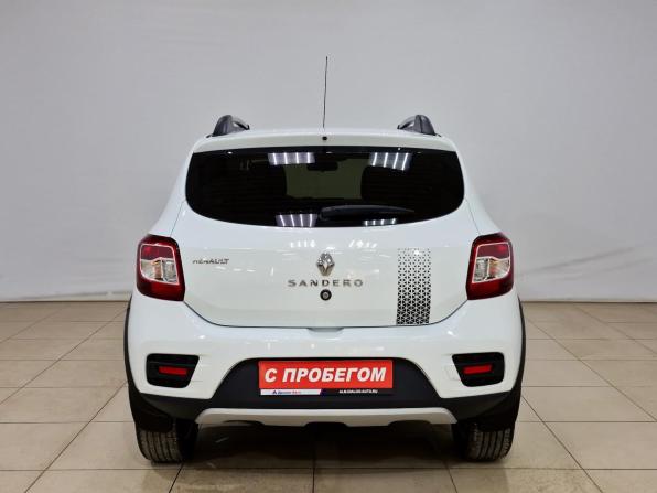 Renault Sandero II с пробегом 2018 года, цена 1 080 000 рублей, 120437 км, хэтчбек, Автокод Объявления