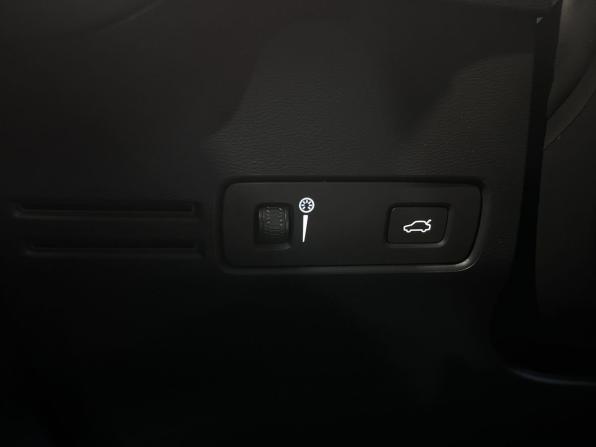 Volvo XC40 I с пробегом 2021 года, цена 3 550 000 рублей, 112280 км, внедорожник, Автокод Объявления
