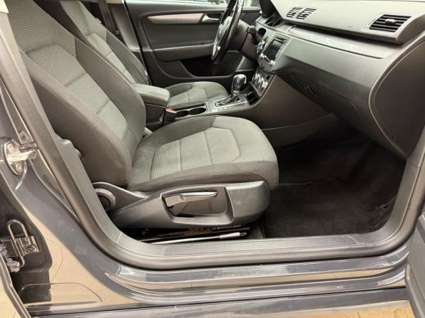 Volkswagen Passat B7 с пробегом 2012 года, цена 1 050 000 рублей, 210615 км, седан, Автокод Объявления