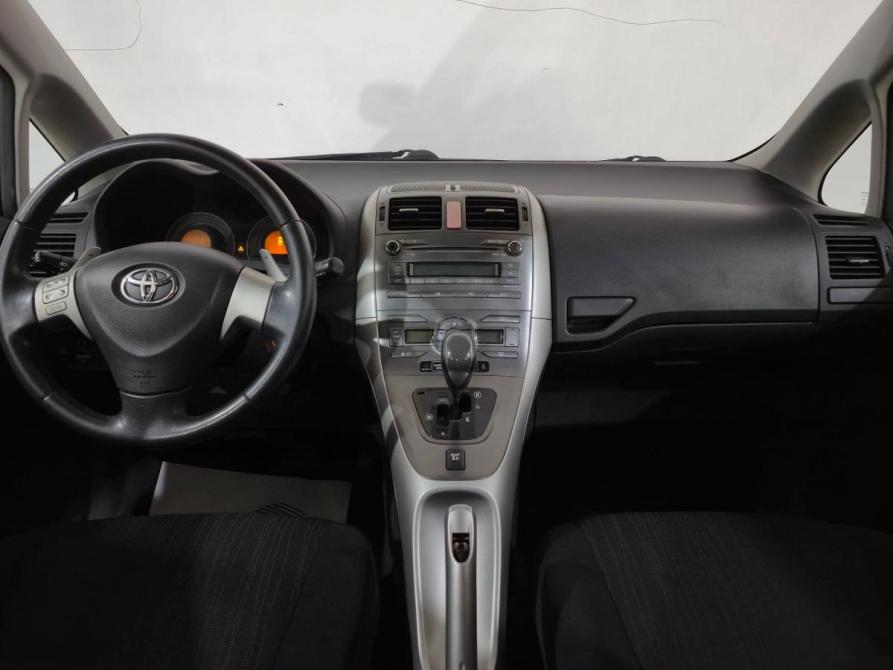 Toyota Auris I Альметьевск  - изображение 10