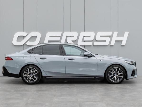 BMW 5 серии VIII (G60/G61/G68) с пробегом 2025 года, цена 8 080 000 рублей, 11482 км, седан, Автокод Объявления