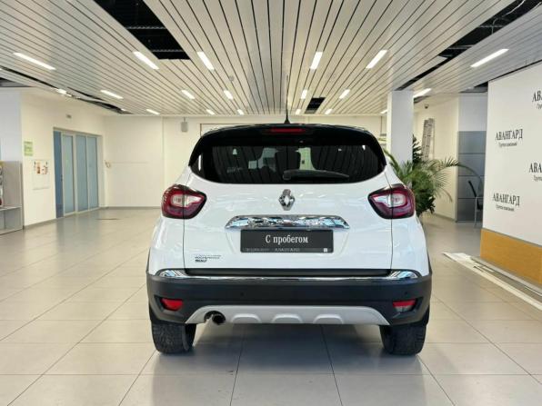 Renault Kaptur I с пробегом 2017 года, цена 1 105 000 рублей, 168114 км, внедорожник, Автокод Объявления