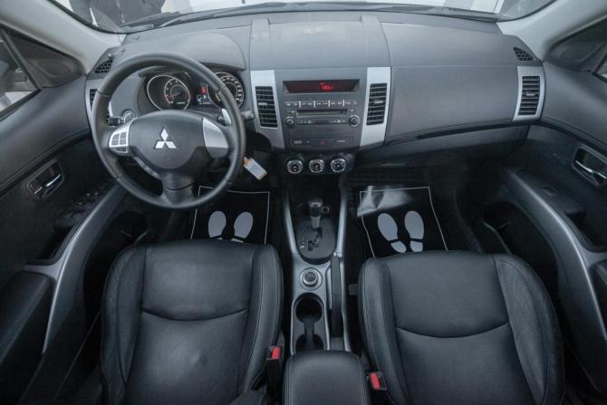 Mitsubishi Outlander II Рестайлинг с пробегом 2010 года, цена 1 325 000 рублей, 125000 км, внедорожник, Автокод Объявления