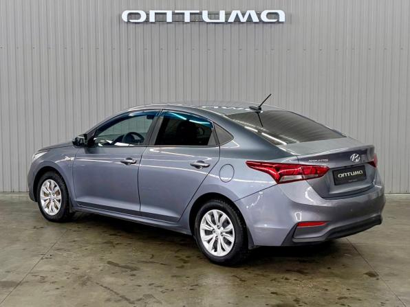 Hyundai Solaris II с пробегом 2017 года, цена 1 297 000 рублей, 168520 км, седан, Автокод Объявления