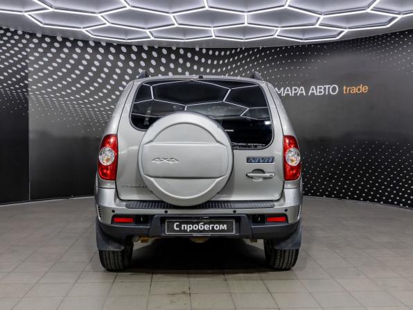 Chevrolet Niva I Рестайлинг с пробегом 2018 года, цена 888 000 рублей, 72000 км, внедорожник, Автокод Объявления