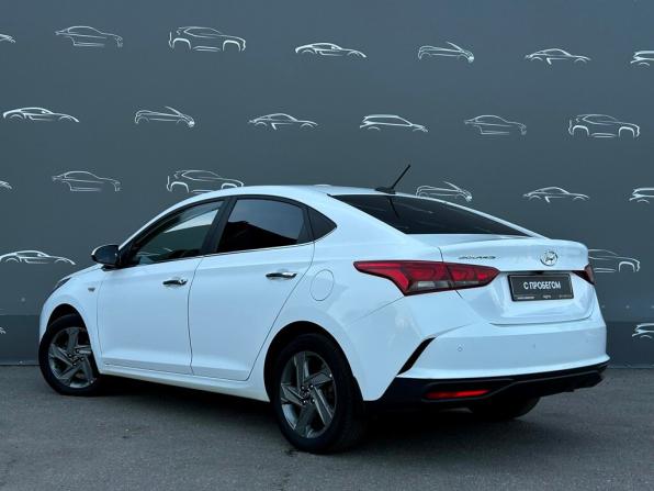 Hyundai Solaris II Рестайлинг с пробегом 2021 года, цена 1 612 400 рублей, 69626 км, седан, Автокод Объявления