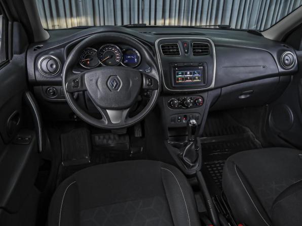 Renault Sandero II с пробегом 2016 года, цена 1 060 000 рублей, 118917 км, хэтчбек, Автокод Объявления