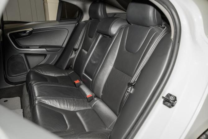 Volvo S60 II с пробегом 2012 года, цена 870 000 рублей, 240090 км, седан, Автокод Объявления