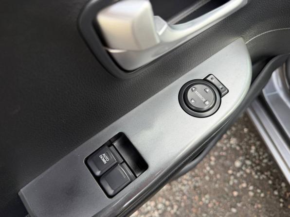 Kia Rio III с пробегом 2012 года, цена 625 000 рублей, 194000 км, хэтчбек, Автокод Объявления
