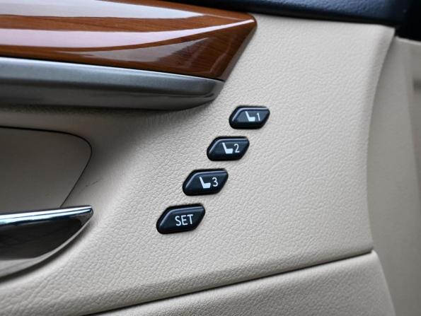 Lexus ES VI с пробегом 2012 года, цена 1 639 000 рублей, 250100 км, седан, Автокод Объявления