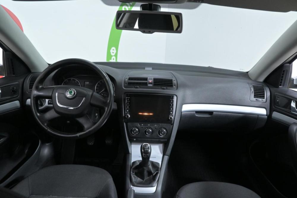Skoda Octavia II (A5) Рестайлинг Москва  - изображение 9