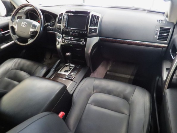Toyota Land Cruiser 200 Series Рестайлинг 1 с пробегом 2015 года, цена 4 600 000 рублей, 142516 км, внедорожник, Автокод Объявления