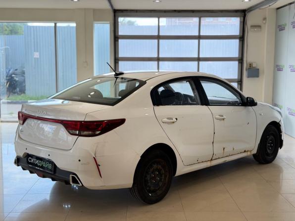 Kia Rio IV Рестайлинг с пробегом 2021 года, цена 970 000 рублей, 213109 км, седан, Автокод Объявления