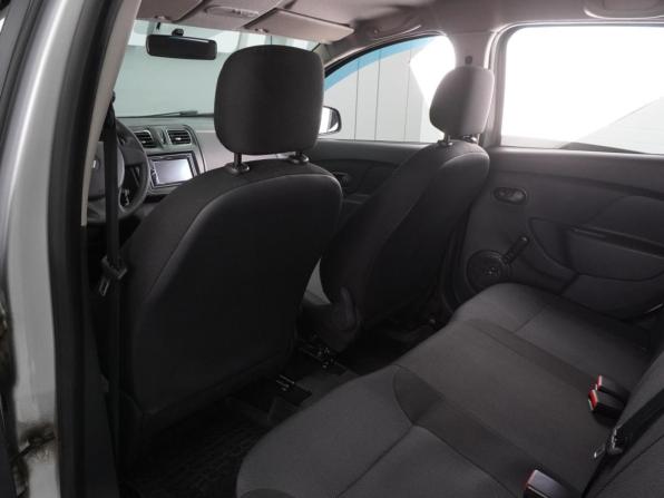 Renault Logan II с пробегом 2015 года, цена 864 000 рублей, 147483 км, седан, Автокод Объявления